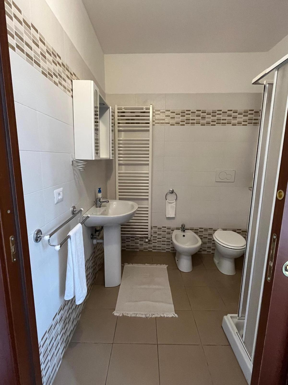 Vermezzo Villa Ambra B&B Siviglia المظهر الخارجي الصورة